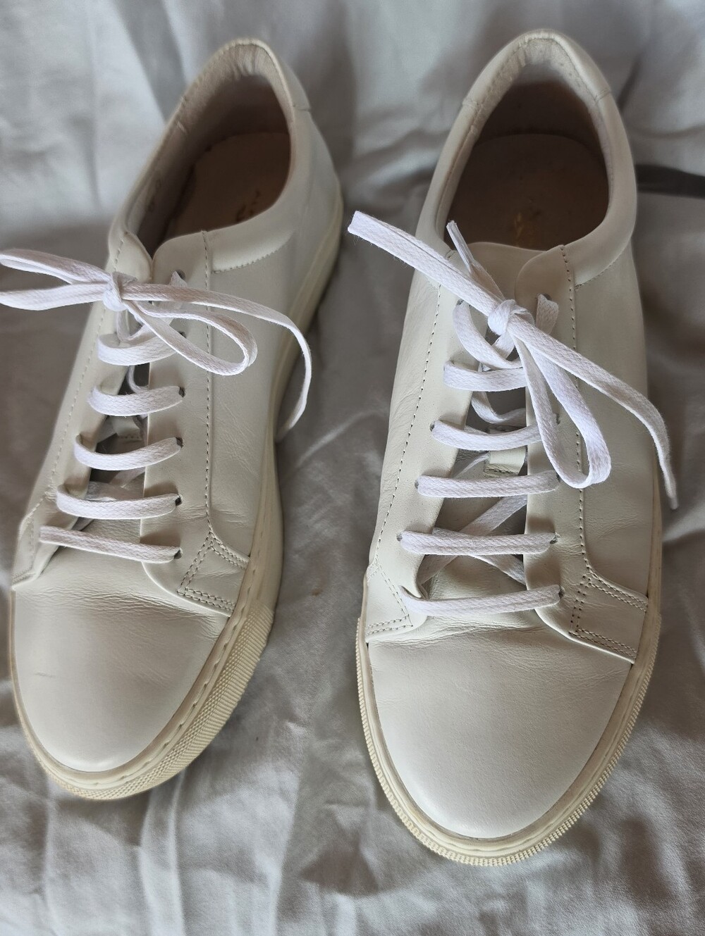 Minimalist Men's Lace-Up Sneakers in Off-White - Picture 4 of 4